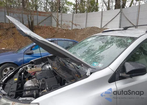 2015 Toyota Rav4 Le z USA, uszkodzony, nr VIN JTMBFREV7FJ023746